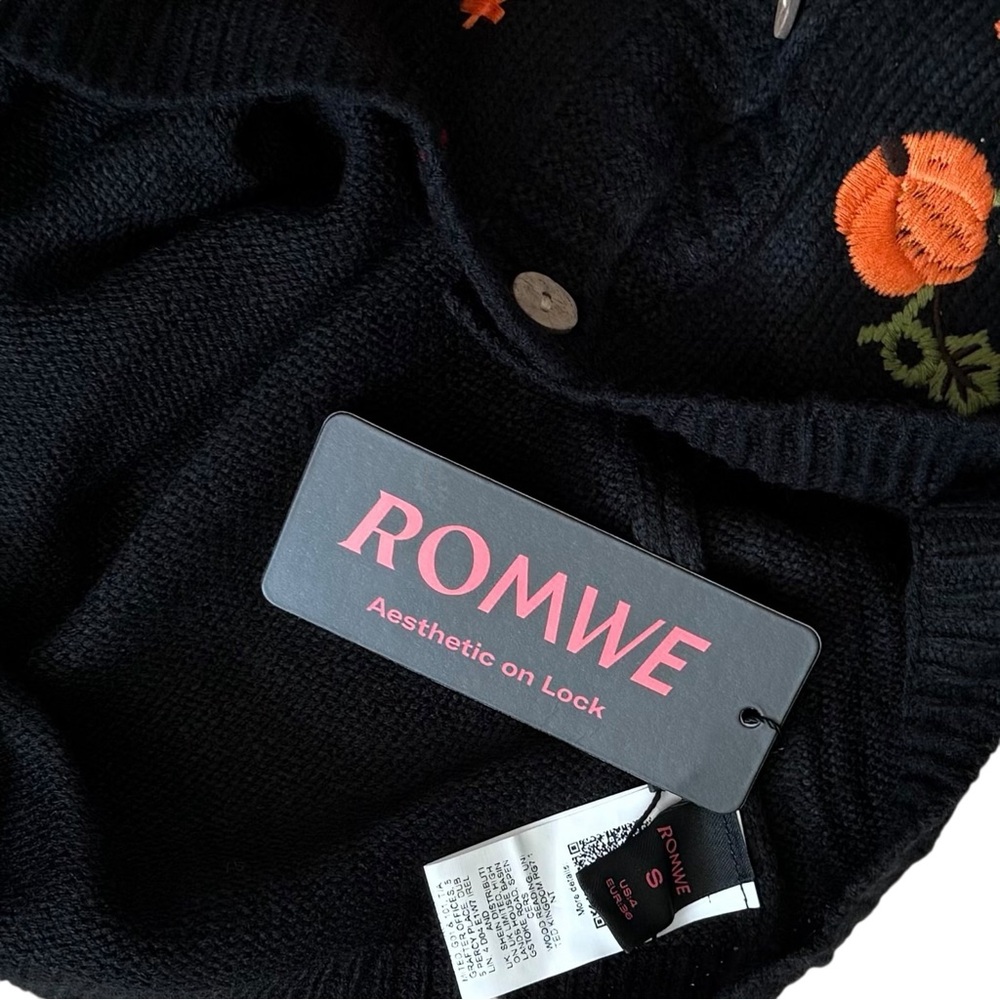 NWT Romwe Fairycore Pumpkin Pattern Button Front Sweater Vest Size Small - Picture 5 of 8